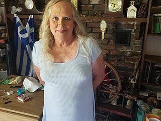 OldLadySara live webcam thumbnail