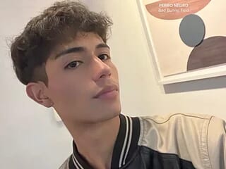 Oliverboy2005 live webcam thumbnail