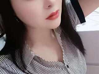 Olivia00111 live webcam thumbnail