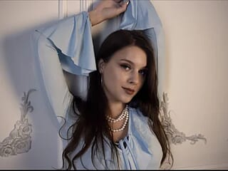 OliviaMourrr live webcam thumbnail