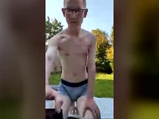 olly_at_home live webcam thumbnail