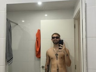 omarito100 live webcam thumbnail