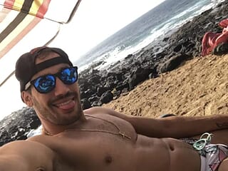 OneTOYBOY live webcam thumbnail