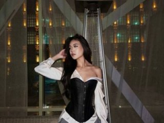 OnieClose live webcam thumbnail