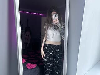 OopsieBaby live webcam thumbnail