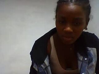 oooorazanasoa live webcam thumbnail