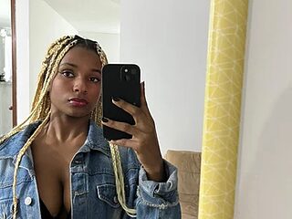 OshunHoney live webcam thumbnail