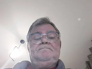 oura live webcam thumbnail