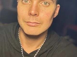 OverlookedHonesty9 live webcam thumbnail