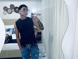 Owenn__blueee live webcam thumbnail
