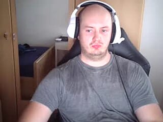 owndbysheena live webcam thumbnail
