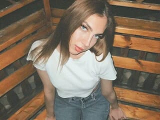 OzellAbrantes live webcam thumbnail