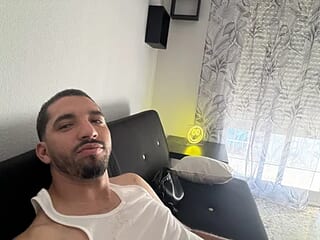 PaddedGiver live webcam thumbnail