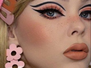 Paige_Turner_ live webcam thumbnail