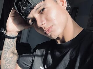 Paradise_boy__ live webcam thumbnail
