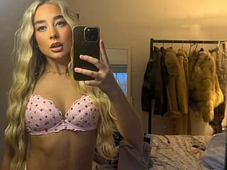 Parisafterdarkk live webcam thumbnail