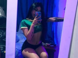 Pau_Scarlet live webcam thumbnail