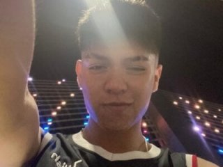Paul_27_ live webcam thumbnail