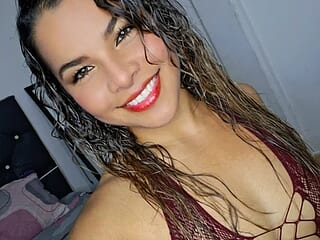 pamela_tiiny_ live webcam thumbnail