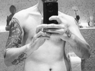 papichulo0099 live webcam thumbnail
