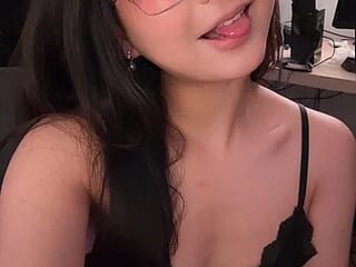 parisdoll00 live webcam thumbnail