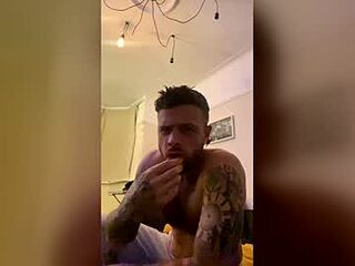 parkertom525 live webcam thumbnail