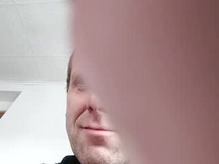 pawel1984wegrzyn42 live webcam thumbnail