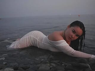 Peach-Doll live webcam thumbnail