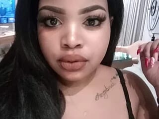 PeachesB live webcam thumbnail