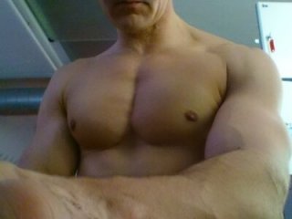 Pegg-fist-me live webcam thumbnail