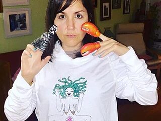 PeggyLips69 live webcam thumbnail