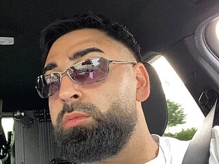 PersianHairyy live webcam thumbnail
