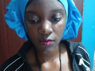 PetiteDoll_06 live webcam thumbnail