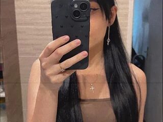 PetiteJess live webcam thumbnail