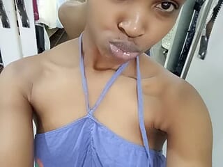 Pettite_ainah live webcam thumbnail