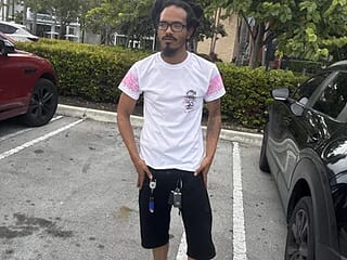 peachxpatron98 live webcam thumbnail