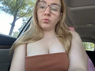 peachyparisss live webcam thumbnail