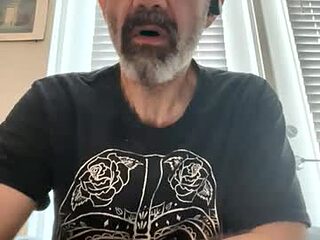 peterjonson26 live webcam thumbnail