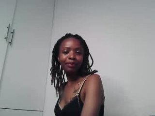 petiteebony_22 live webcam thumbnail