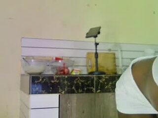 pettitemellany live webcam thumbnail