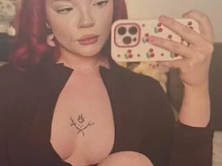 PhiaMoon live webcam thumbnail