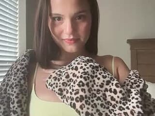 pheobetaylorrr live webcam thumbnail