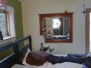 phoebemeadows live webcam thumbnail