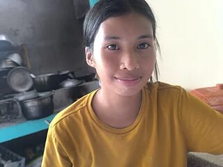 PinayBlackbeauty_18-18 live webcam thumbnail