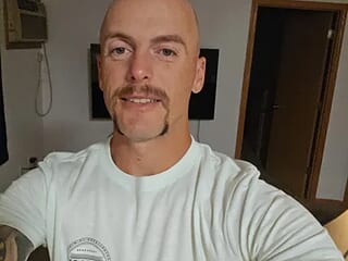 piercedhunk56 live webcam thumbnail