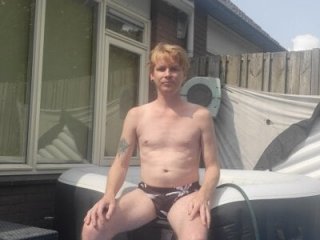 piercingpik live webcam thumbnail