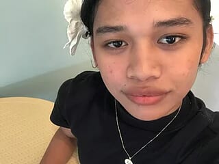 pinaymorena_zeinab live webcam thumbnail