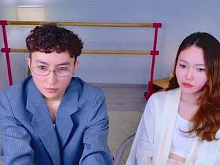 pinktwinss live webcam thumbnail