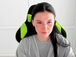 piper_smilee live webcam thumbnail