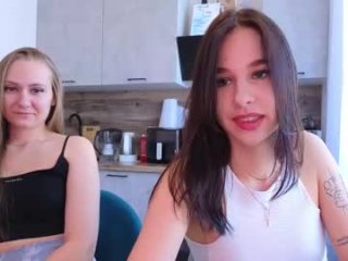 pixie_molly live webcam thumbnail
